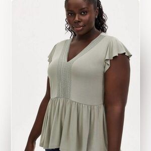 NWT Torrid Plus Babydoll Super Soft Lace Trim Top, 3X (22/24W), Seagrass Green